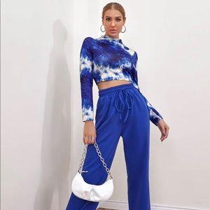 Available in different sizes